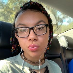 Meet your Posher, Denicia